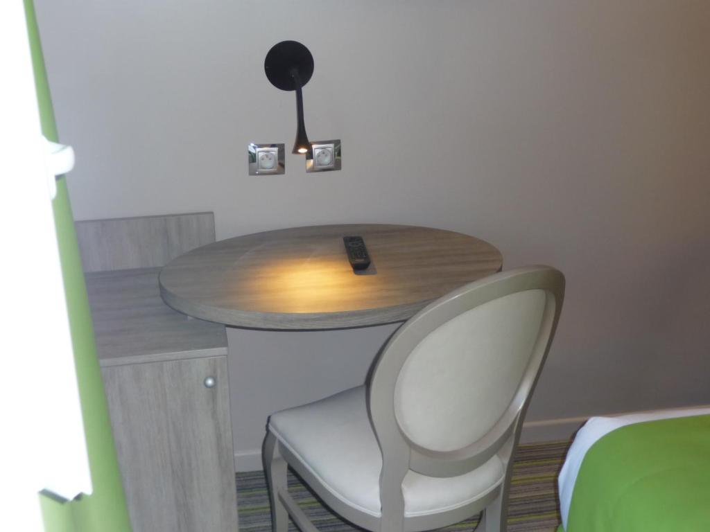 Hotel Floridor Etoile Aulnay-sous-Bois Ruang foto